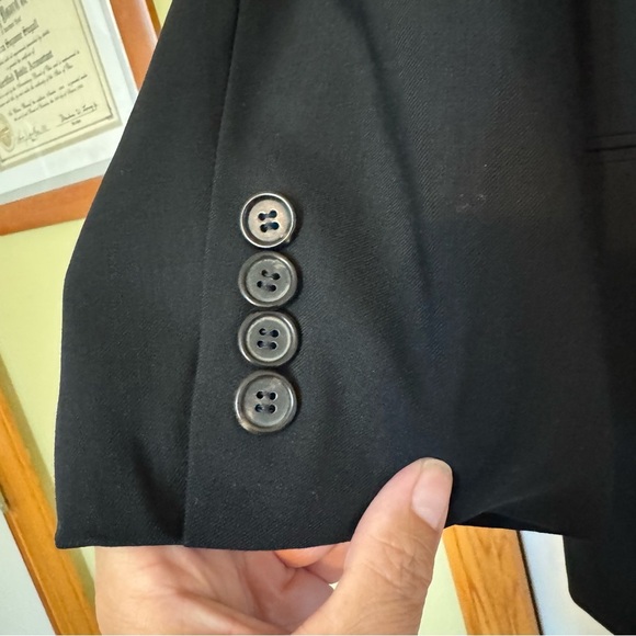 Hugo Boss Virgin Wool 3 Button Blazer Sport Coat - Picture 2 of 9